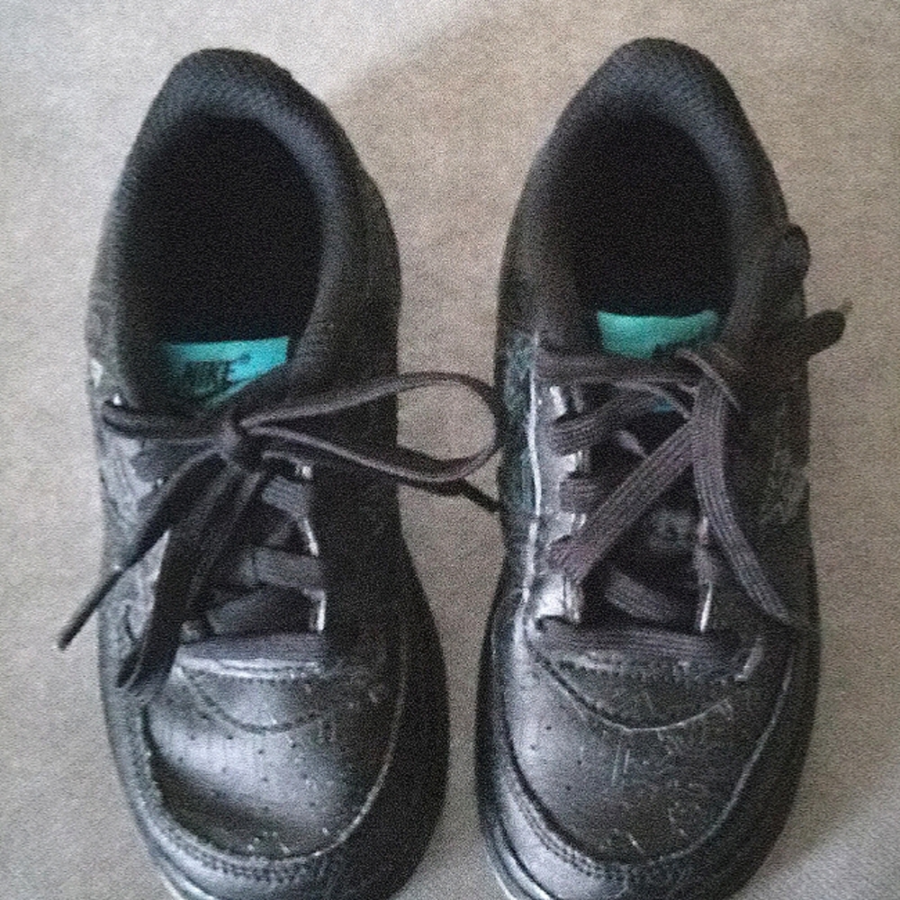 Nike Kids Black and Teal Sneakers